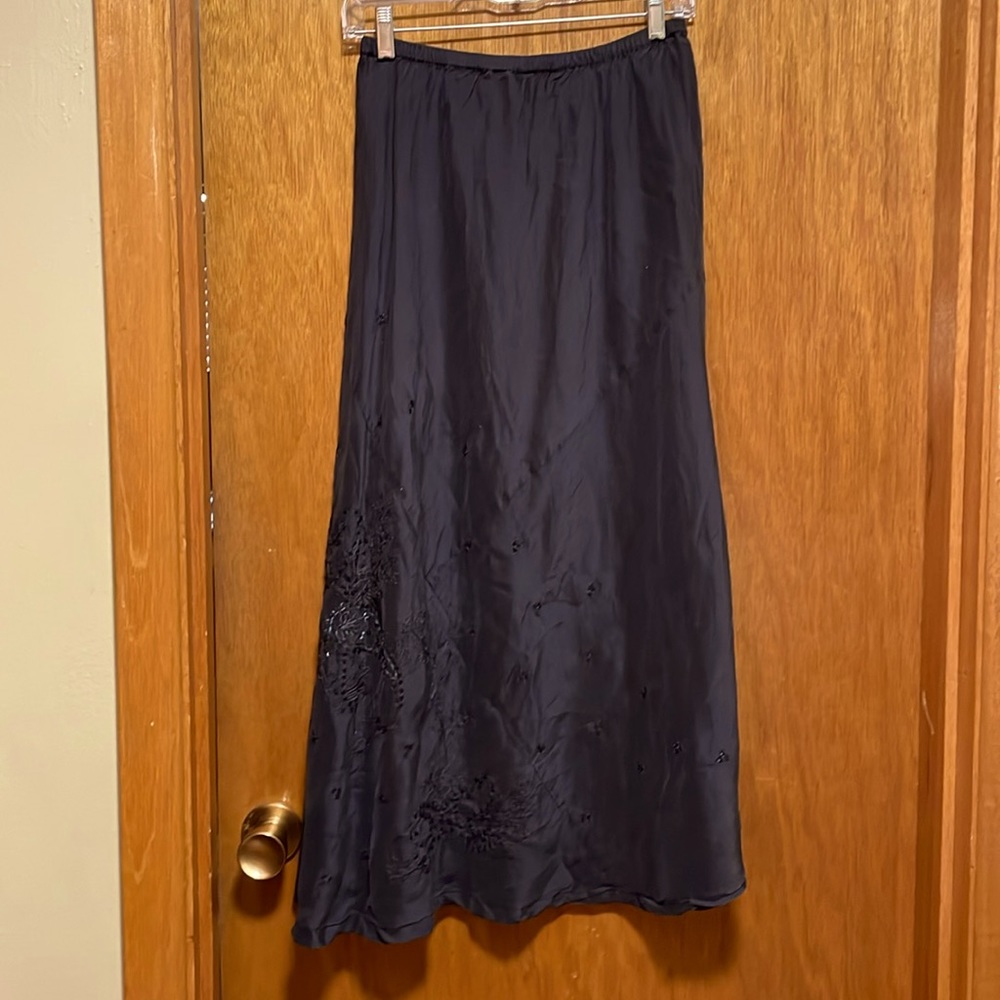 NWOT IOS Black Silk Skirt with Embroidery and Beading  Size Medium